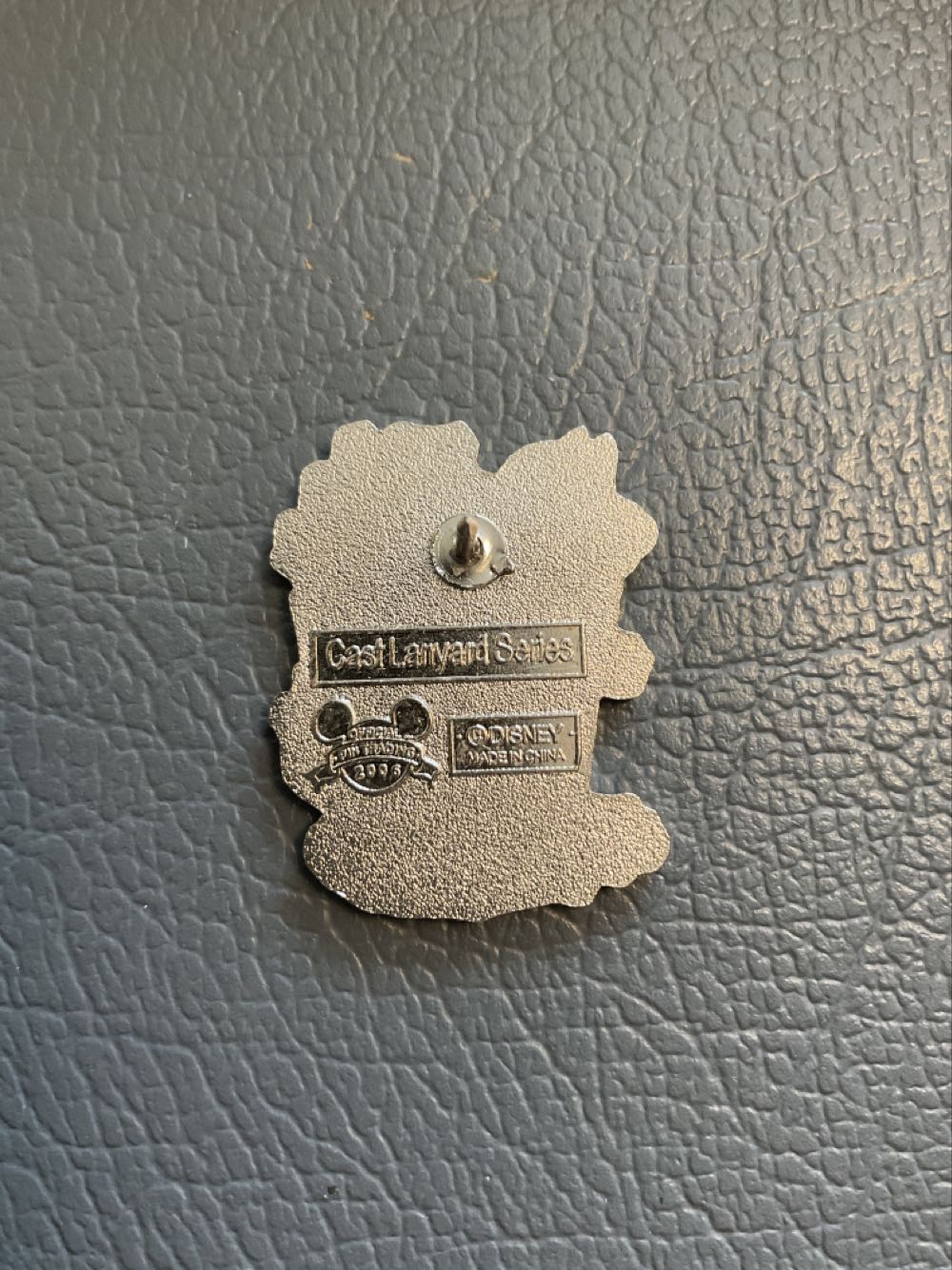 Chip & Dale - In Popcorn Bucket - Global Cast Lanyard Series  pin collectible - Main Image 2