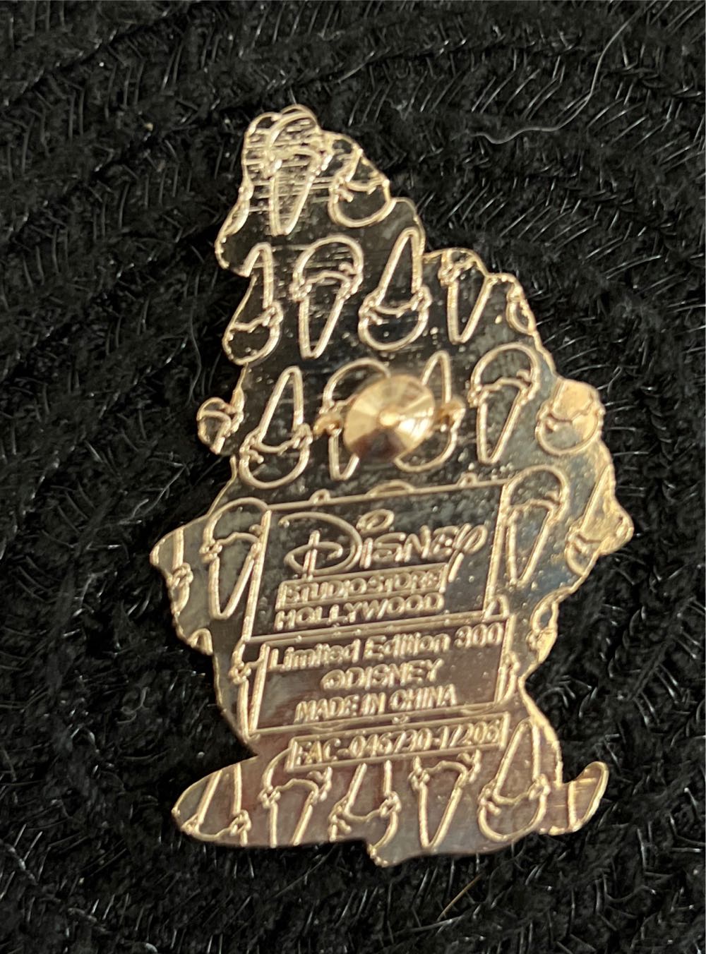 Chip N Dale Sundae - PTD pin collectible - Main Image 3