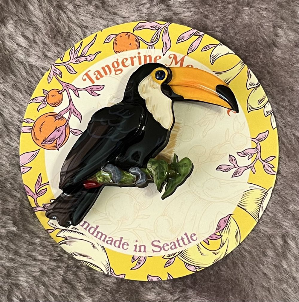 Tangerine Menagerie - Toco Toucan - Brooch pin collectible - Main Image 2