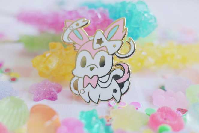 Curious Carousel - Beehive in Bloom Mini (custom flowers)