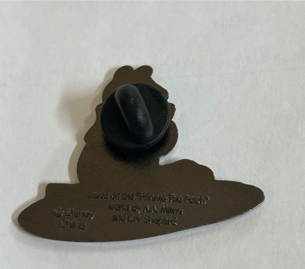 Winnie The Pooh On A Log  pin collectible - Main Image 2