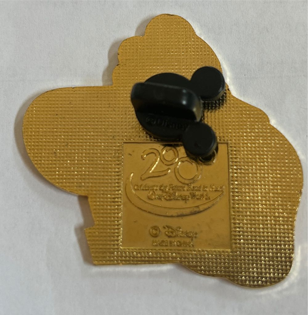Winnie The Pooh “P” Pin  pin collectible - Main Image 2