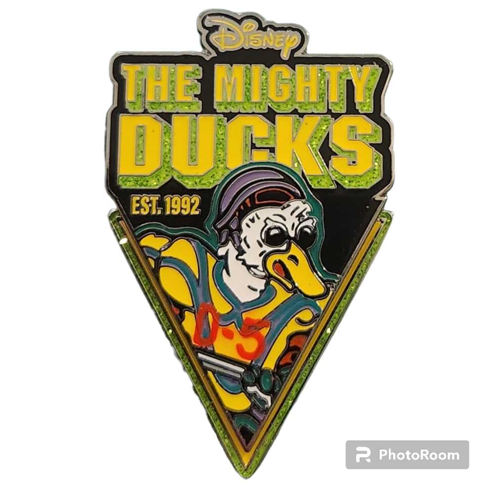 Chip N Dale With Pluto Food For Feudin’