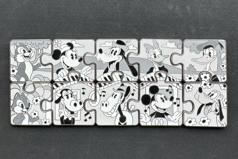 Mickey & Friends Piano Character Connection Mystery Pin Collection - Limited Edition pin collectible [Barcode 400956968827] - Main Image 2