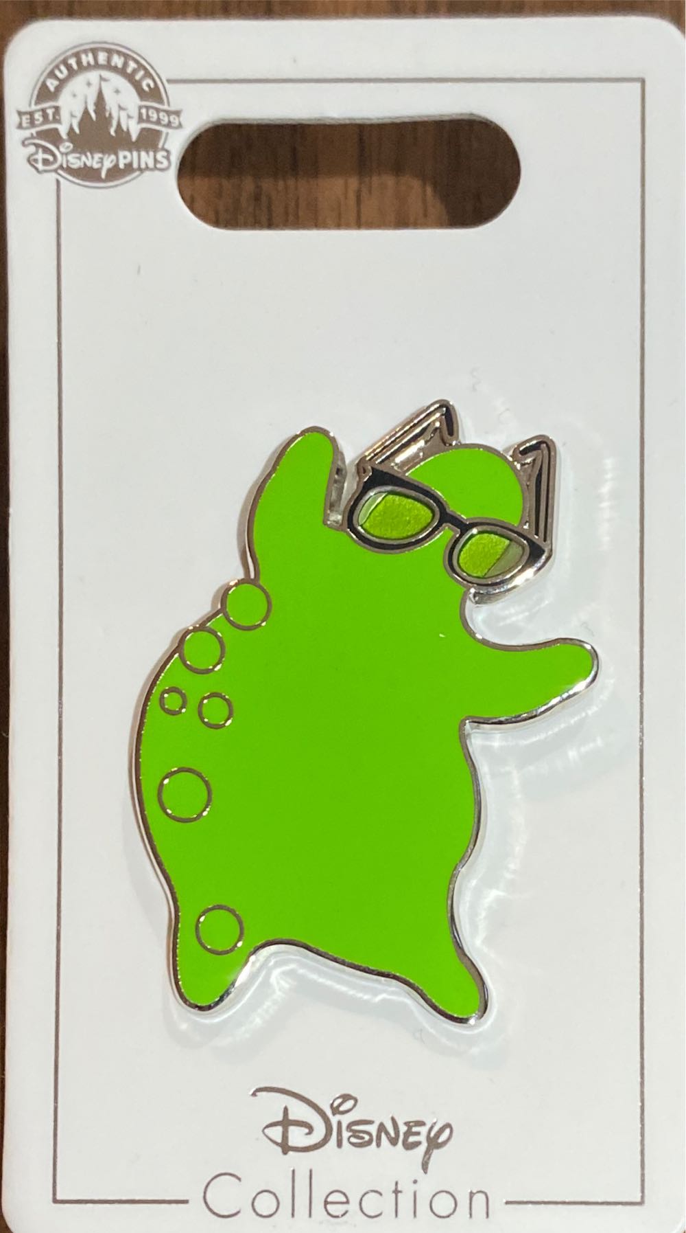 Koinobori Enamel Pin - Black