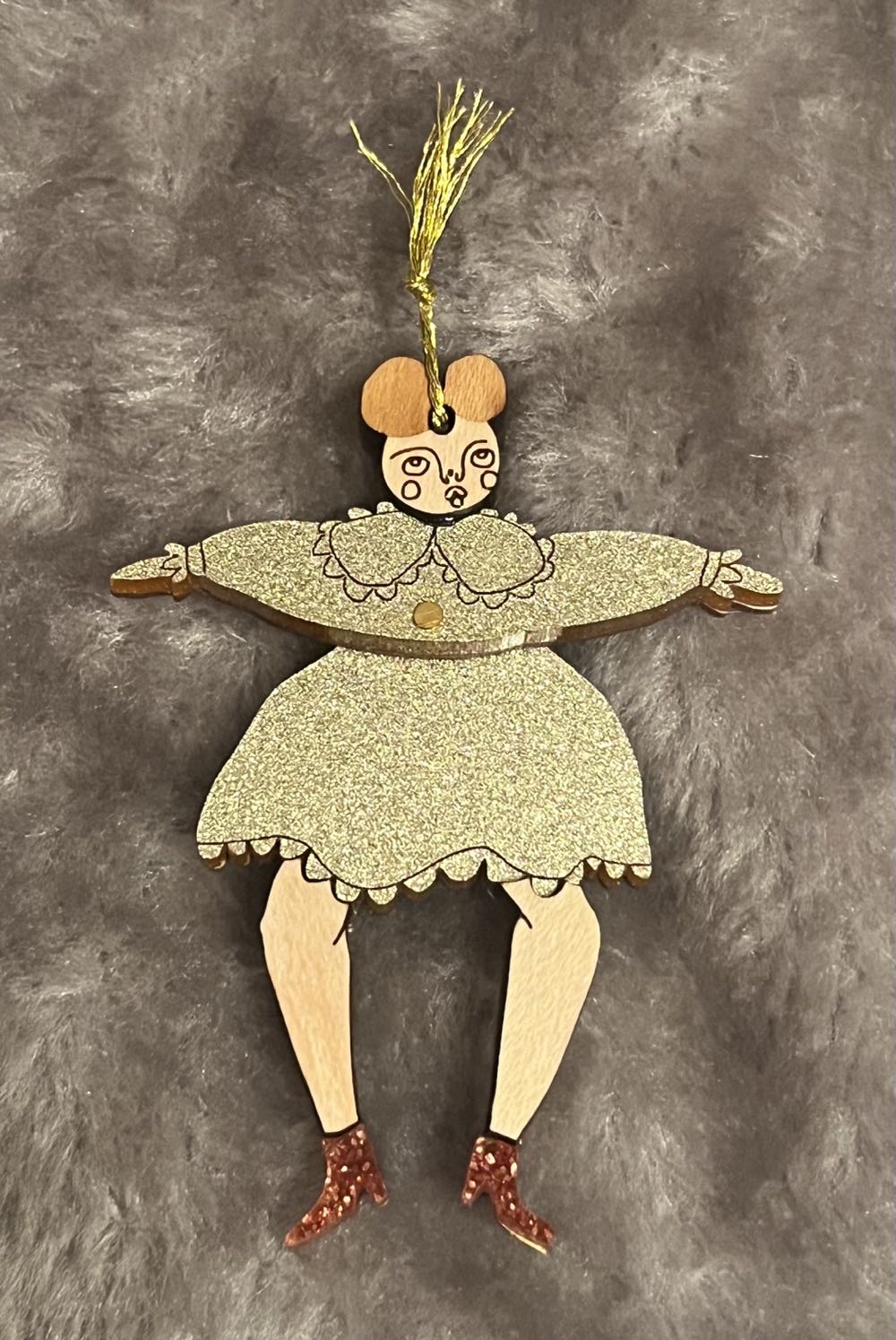 Lou Clarke - Nine Ladies Dancing - Ornament pin collectible - Main Image 2