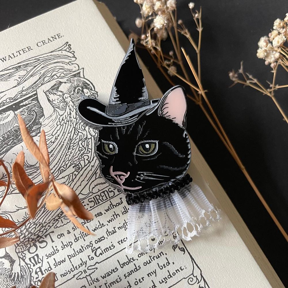 MukkaChunks - Luna the Cat - Brooch pin collectible - Main Image 3