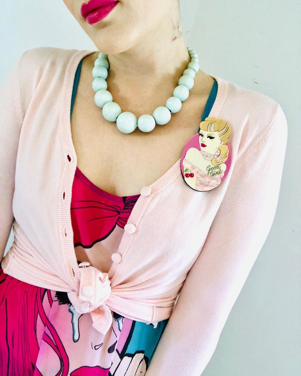 TMOMJ - Pretty in Pink - Brooch pin collectible - Main Image 3