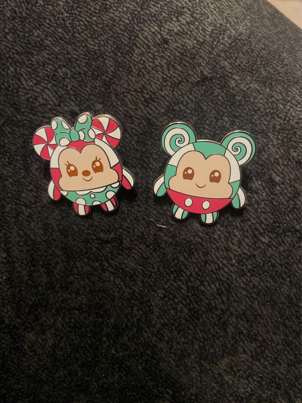 Disney Munchlings Pins  pin collectible - Main Image 3