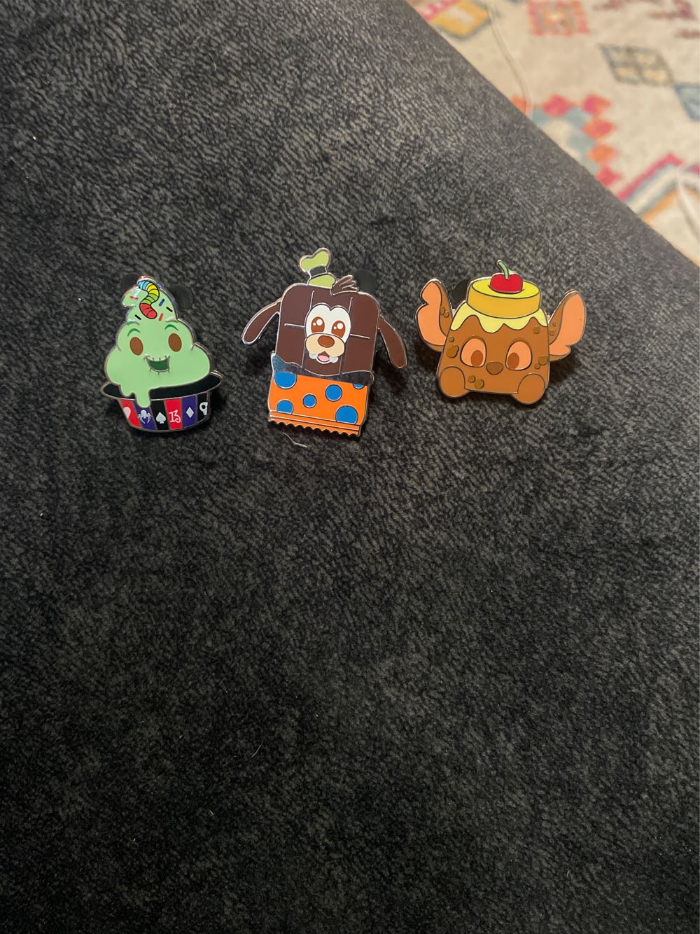 Disney Munchlings Pins  pin collectible - Main Image 4