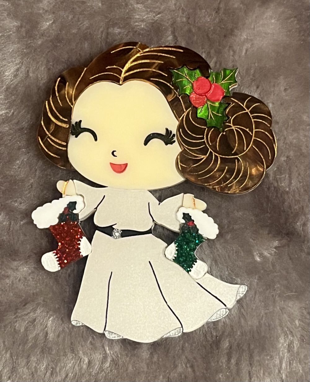Daisy Jean Floral - Christmas Princess Leia - Brooch pin collectible - Main Image 2