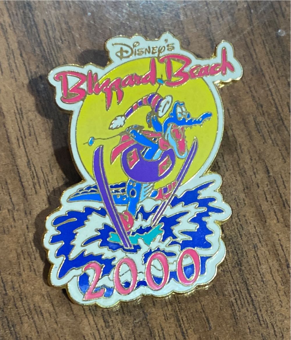 Star Wars Disney Star Wars Pizza Smuggler Pin *new!*