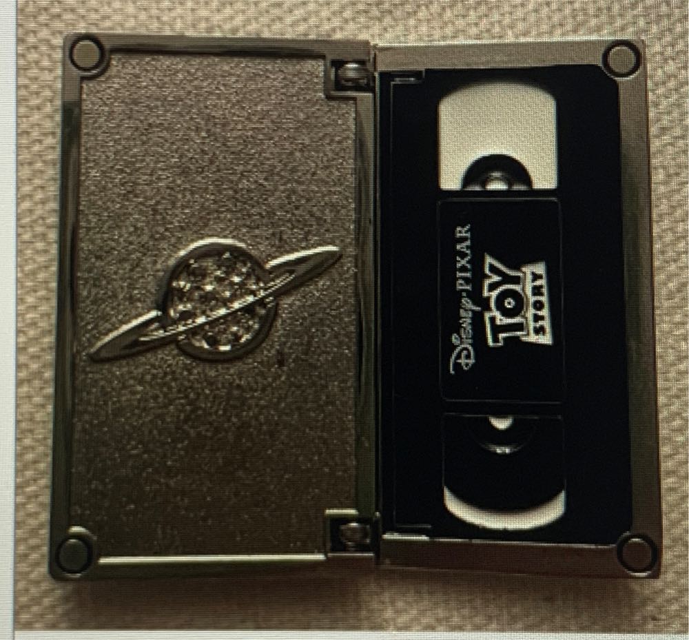 Vhs Set Toy Story Alien Vhs Clamshell Packaging Disney Series - Disney Store pin collectible [Barcode 465056748670] - Main Image 4