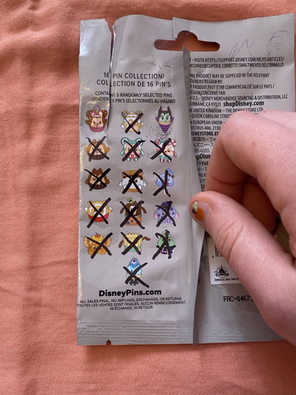 Munchlings Series 1  pin collectible [Barcode 400952618344] - Main Image 4