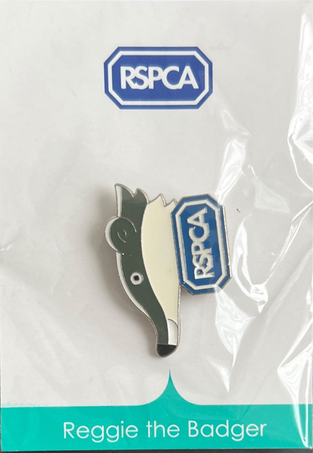 Loungefly - Pooh -scented Pin Broche Perfume