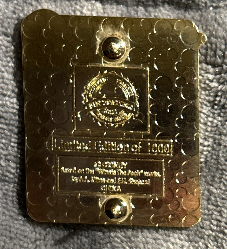 Winnie The Pooh Movie Opening 2011 - Limited Edition pin collectible - Main Image 2