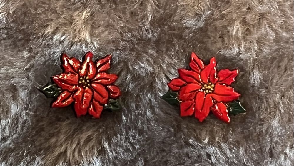 Rylee & Ink - Poinsettia Studs - Earrings pin collectible - Main Image 4