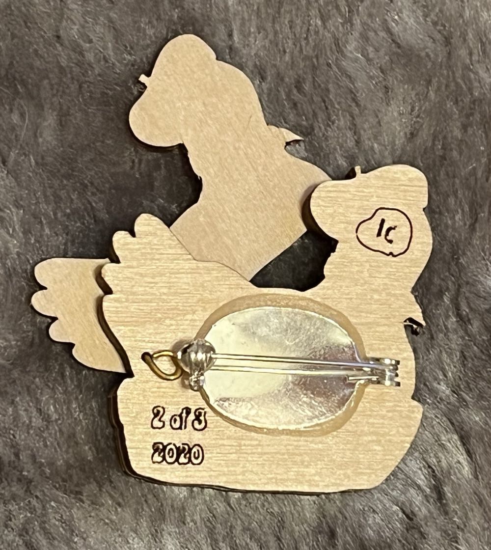 Lou Clarke - Three French Hens (2020) - Brooch pin collectible - Main Image 4