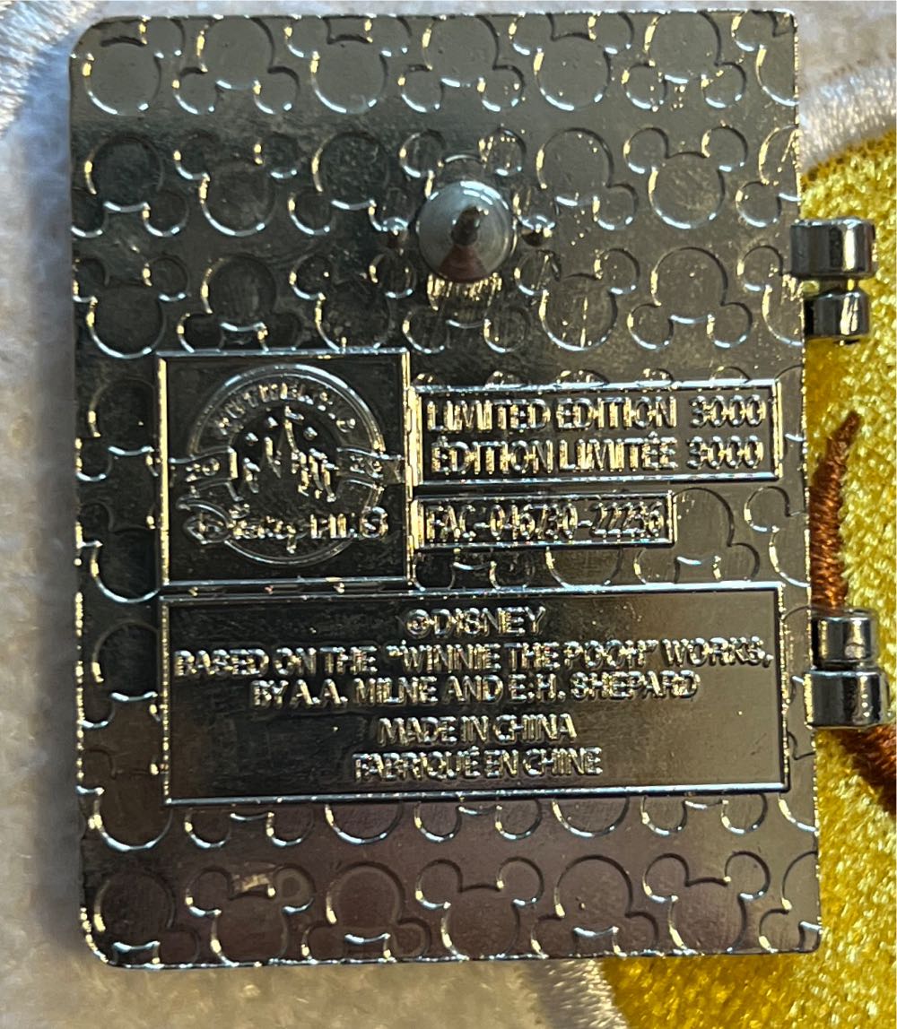 Piglet’s Big Movie  pin collectible - Main Image 3