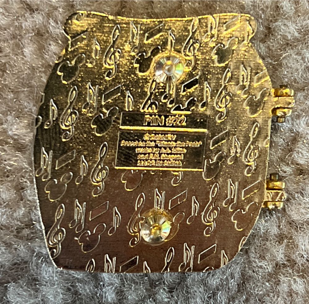 Winnie The Pooh - Stuck In The Honey Hole  pin collectible - Main Image 3