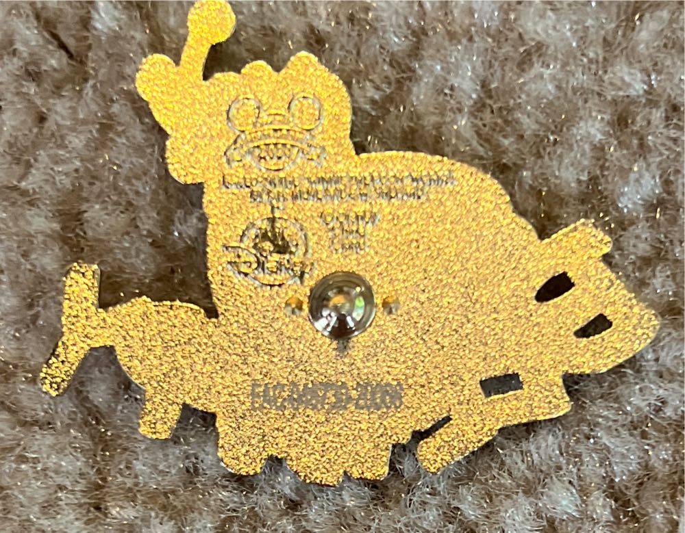 Winnie The Pooh - Bee Happy - Winnie The Pooh pin collectible - Main Image 2