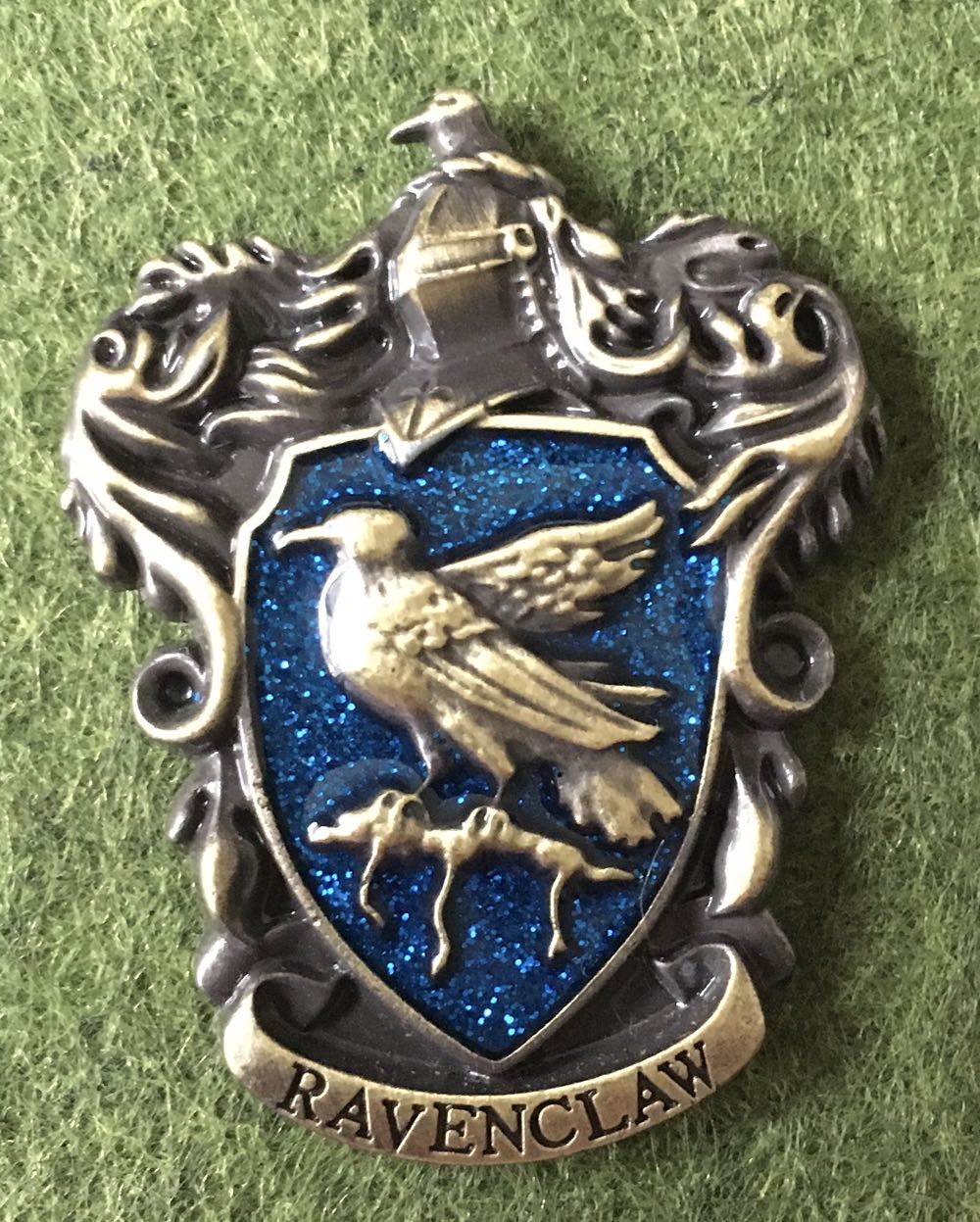 D&B Sienna (Sitting) The Autumn Dragon Button Pin Set 3