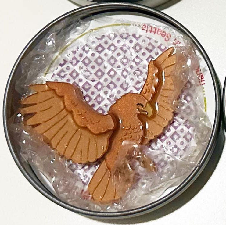 Tangerine Menagerie - Eagle - Brooch pin collectible - Main Image 2