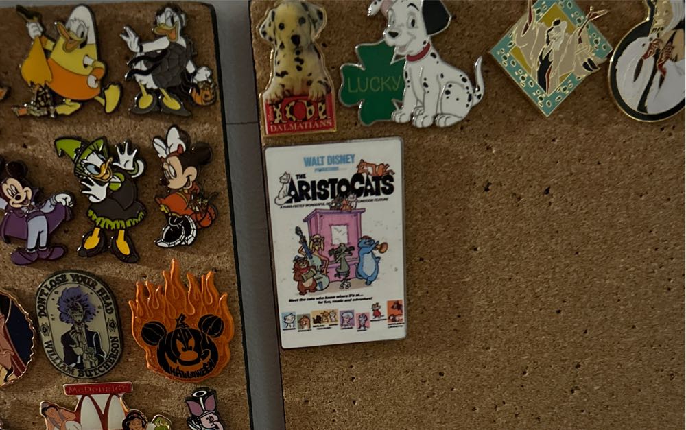 2 Postcards + Pin  pin collectible - Main Image 2