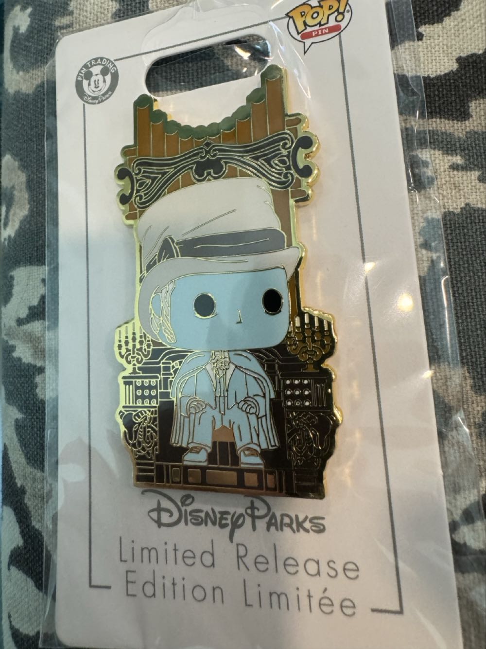 Haunted Mansion, Funko Pop, Victor Geist  pin collectible [Barcode 400940515402] - Main Image 2