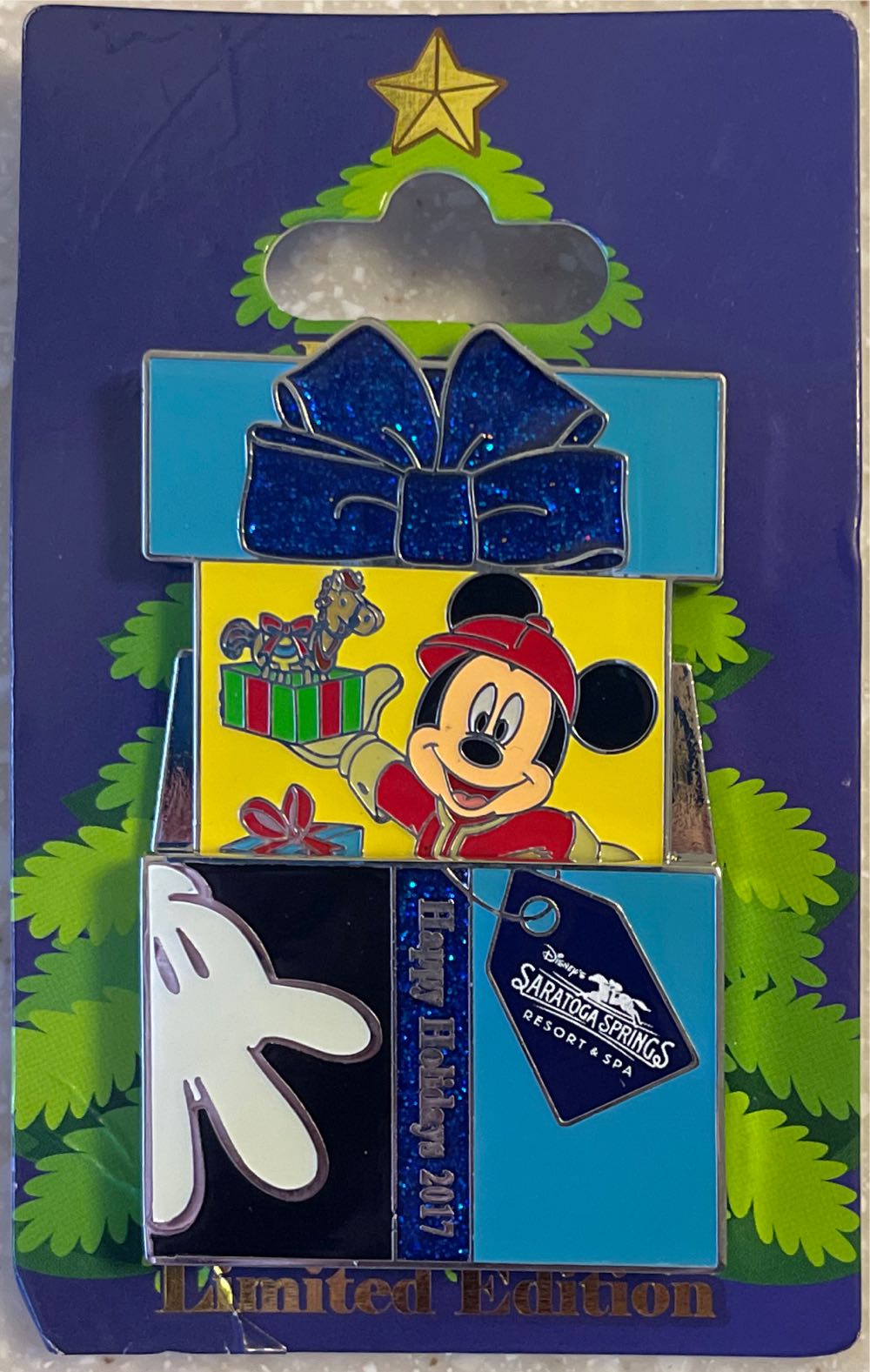 Disney Pin Mickey Mouse Saratoga Springs Resort Christmas Present Le 1000  pin collectible [Barcode 400020398383] - Main Image 2