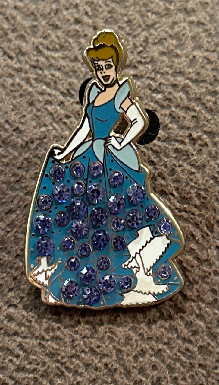 Chip And Dale Autumn Leaves Border