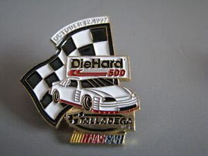 D&B Fitz Dracaton Button Pin Set 3