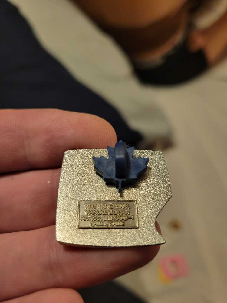 Hockey  pin collectible - Main Image 2