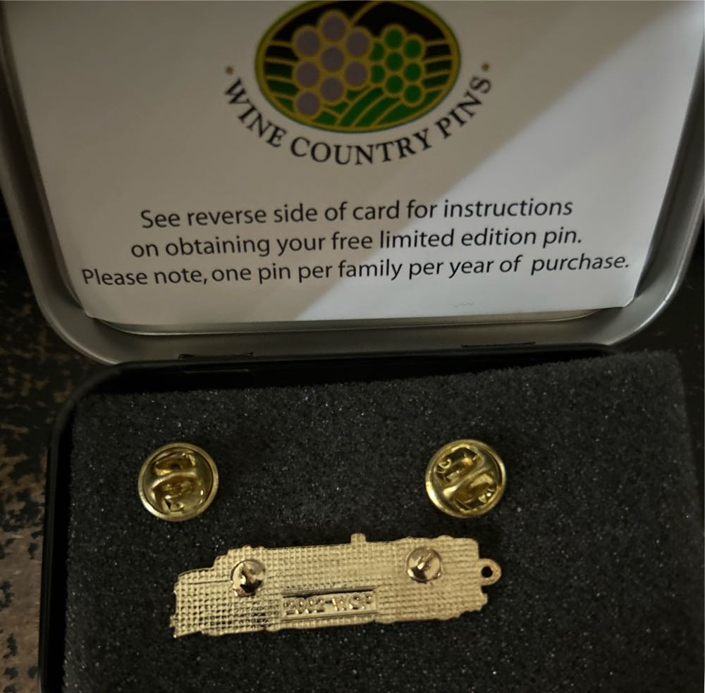 Napa Valley Wine Train 2002 - Collectors Tin pin collectible - Main Image 3