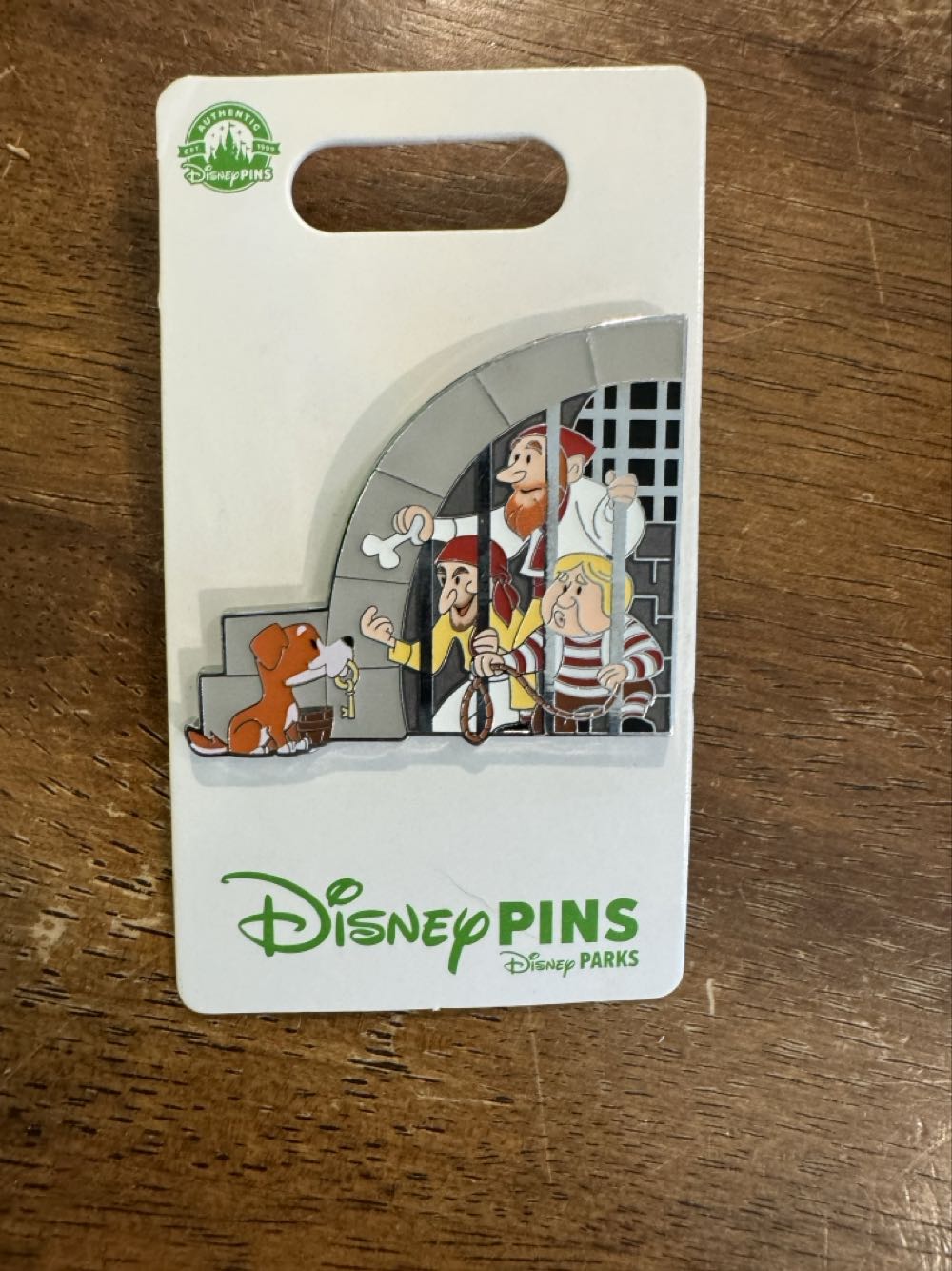 Pirates Of The Caribbean, Dungeon, Dog With Key New  pin collectible [Barcode 400959918935] - Main Image 2
