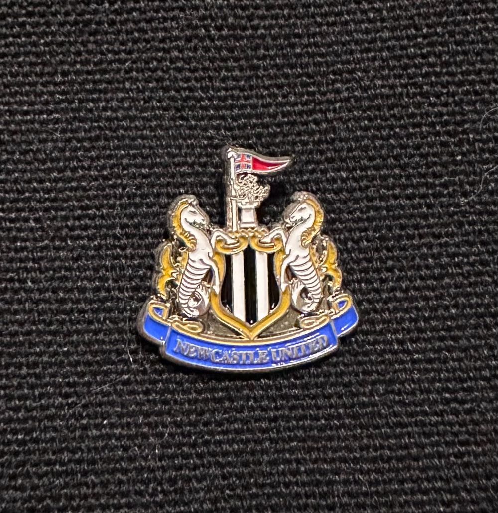 Goofy Head Through Legs