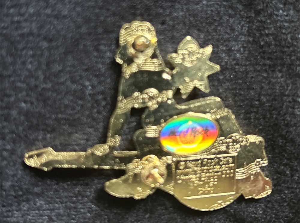 HRC: Philadelphia Holiday Guitar Pin - Pins And Badges pin collectible - Main Image 2