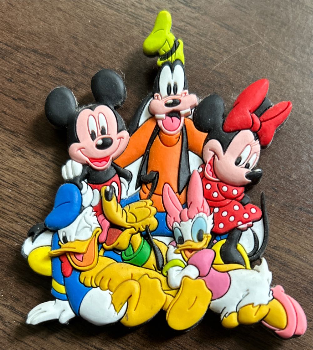 Destination: Disneyland  pin collectible - Main Image 2