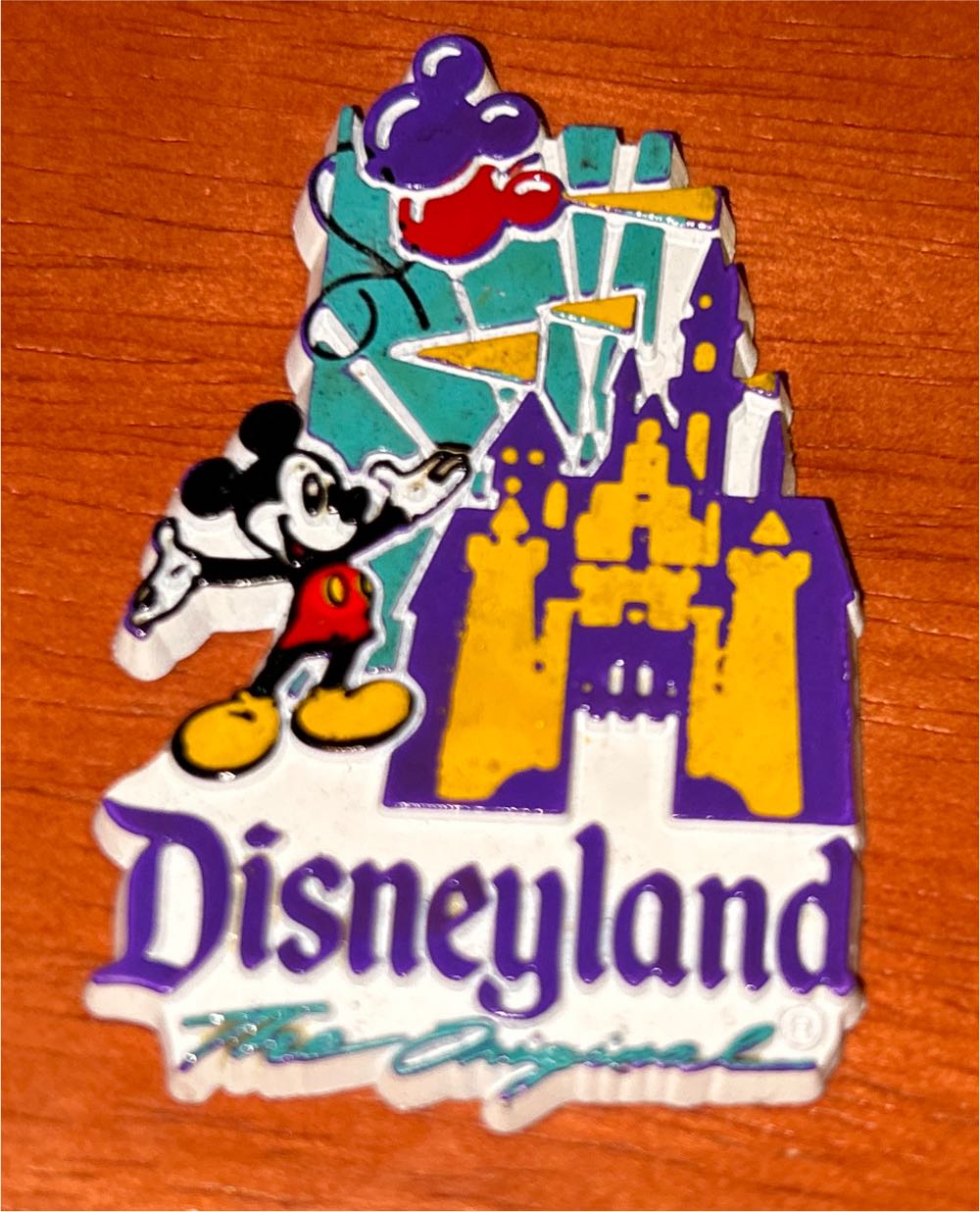 Destination: Disneyland  pin collectible - Main Image 3