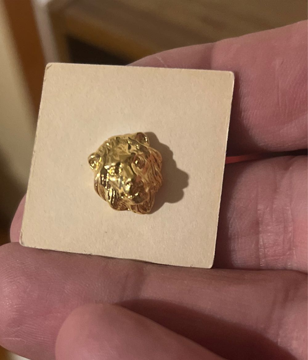 7  pin collectible - Main Image 2