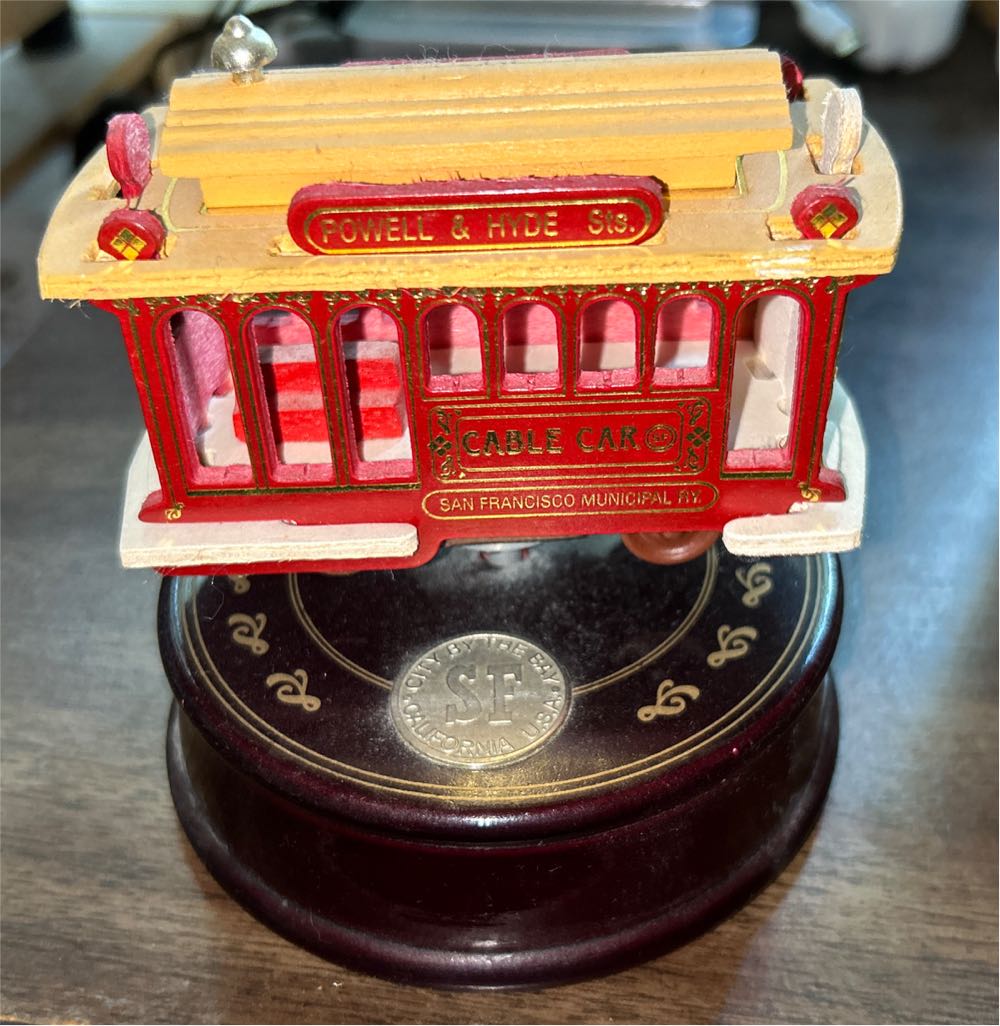 Destination: San Francisco, CA  pin collectible - Main Image 2