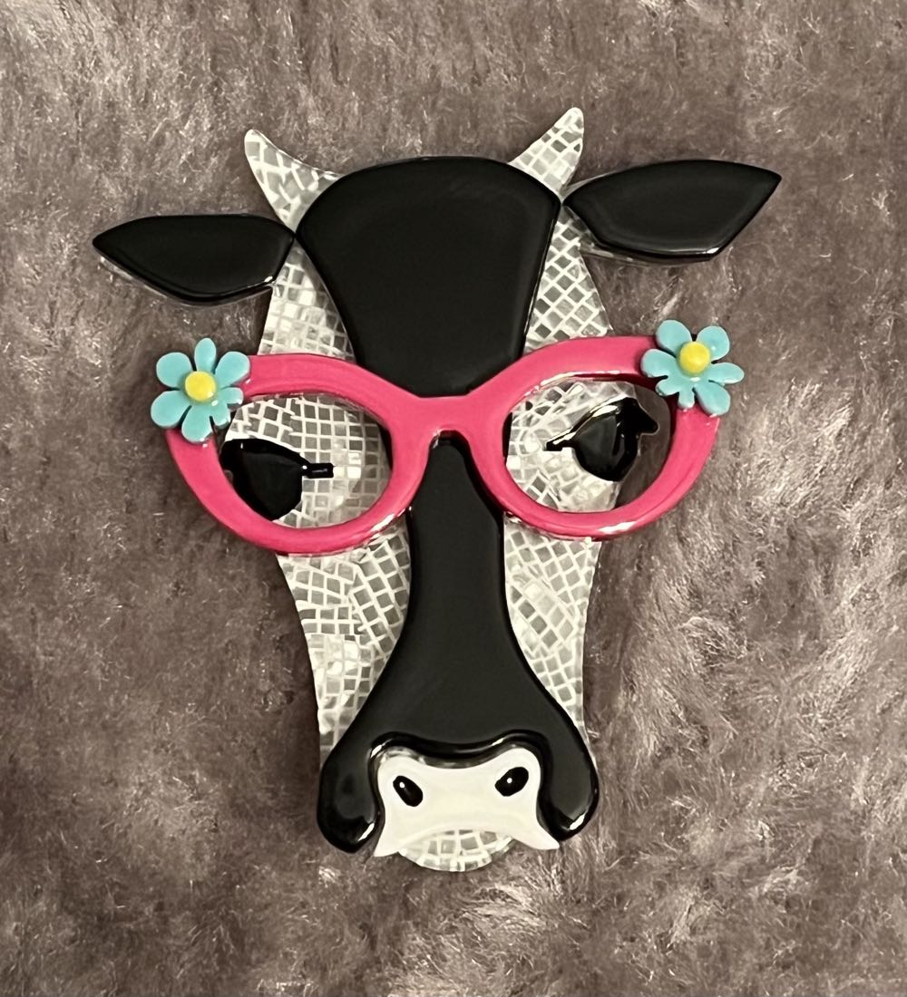 Erstwilder - Hippy Hilda Heifer - Brooch pin collectible - Main Image 2