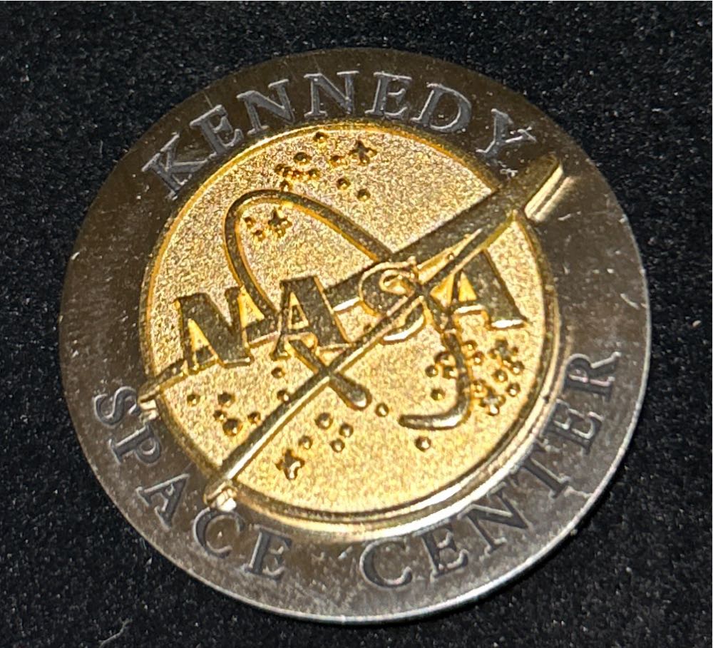 Destination: NASA, Kennedy Space Center, FL - Lapel Pin pin collectible - Main Image 3