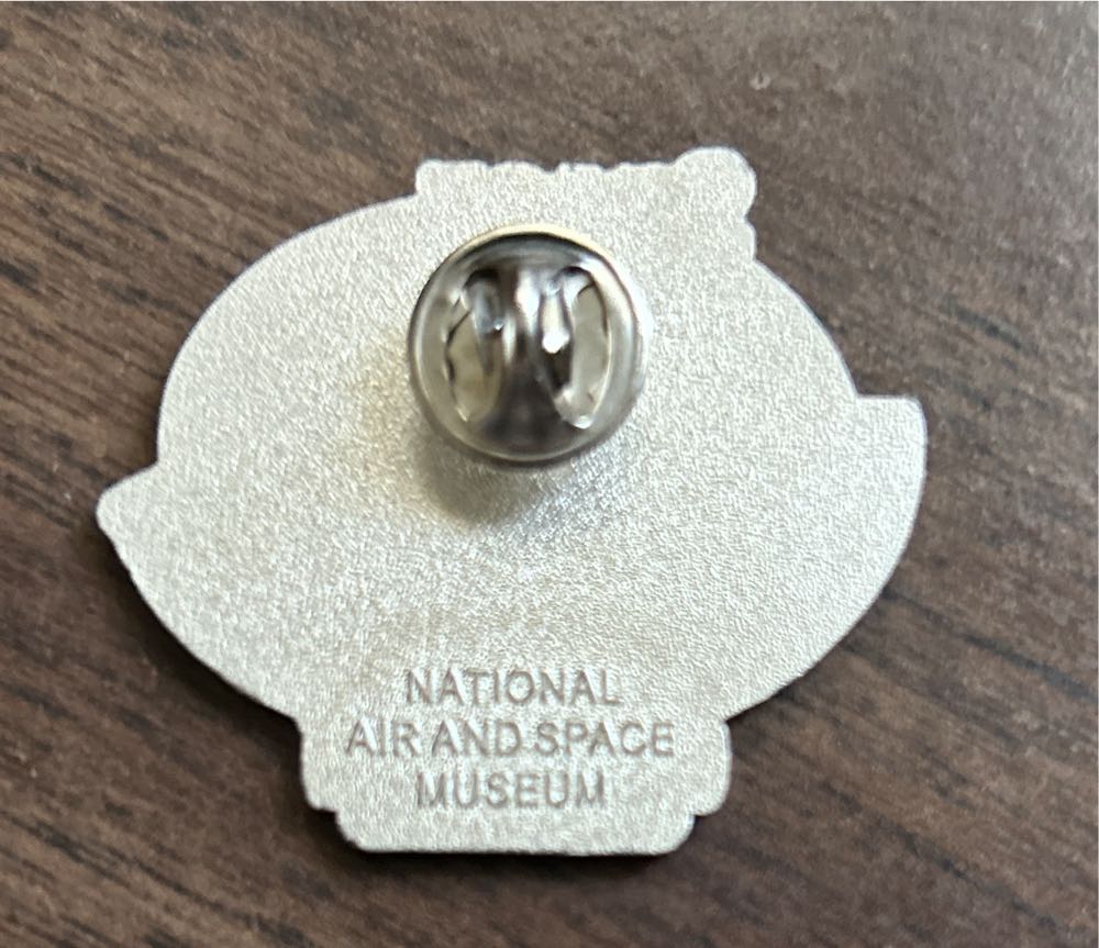 Destination: Smithsonian Institute - Commemerative Pin pin collectible - Main Image 2
