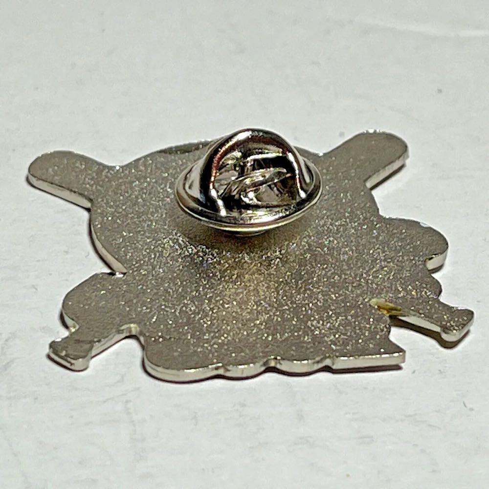 Phillies: 2005 Annual - Enamel pin collectible - Main Image 2