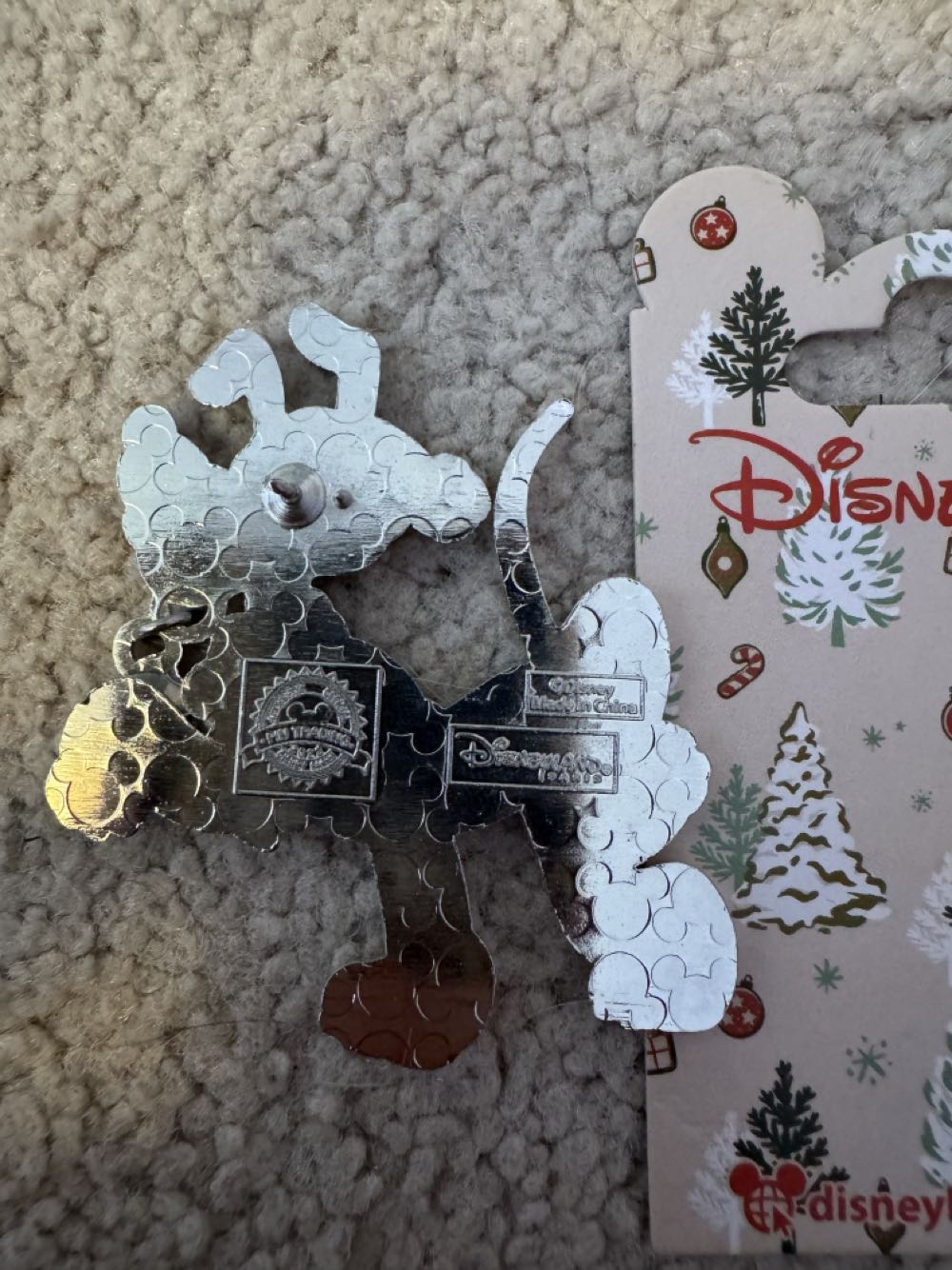 Disney Paris Pluto Dlp Disneyland Christmas - Limited Edition pin collectible [Barcode 2078010230487] - Main Image 2