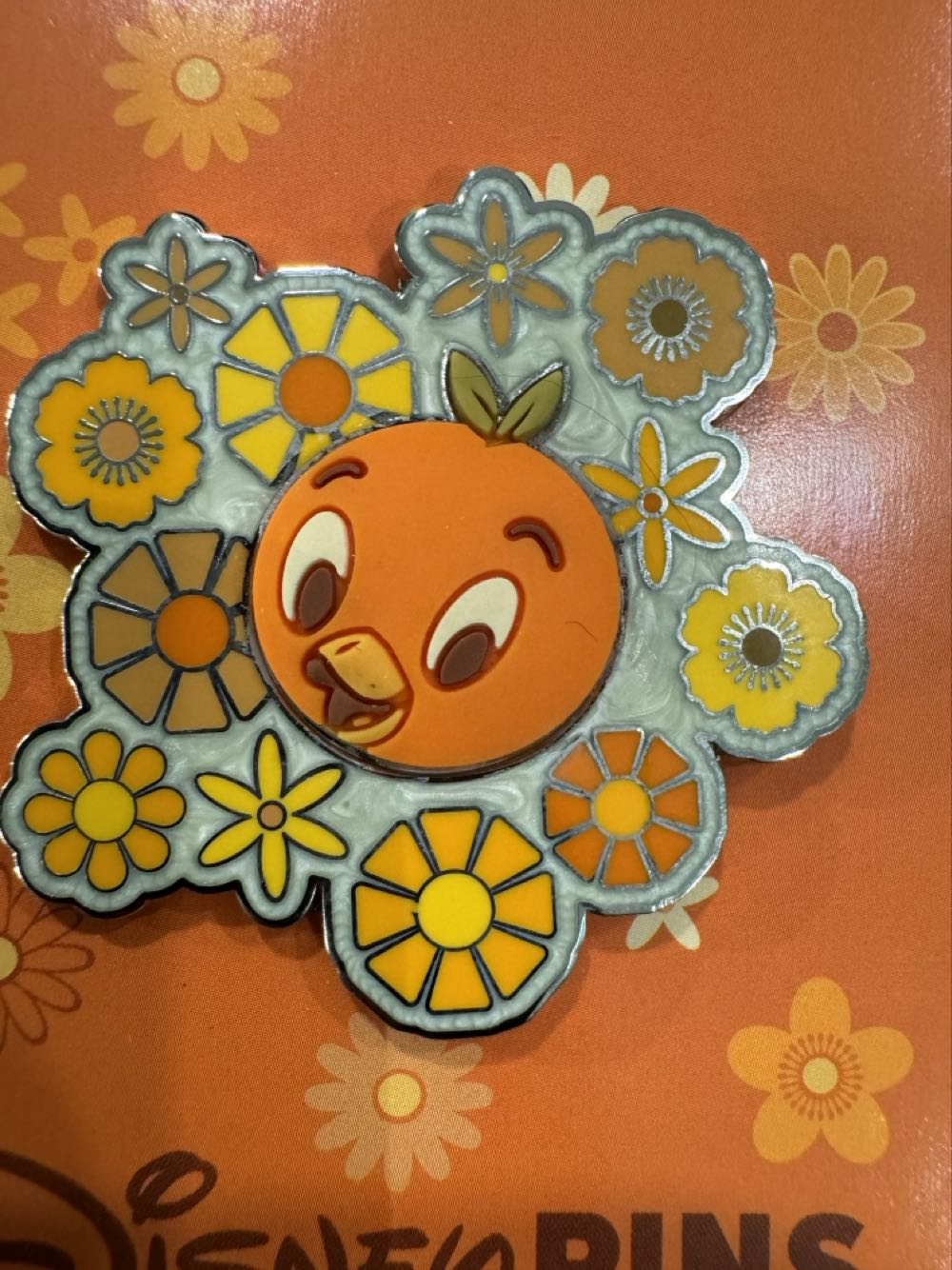 Orange Bird Flower & Garden Festival Epcot 2023 - Enamel Pin Rubber Back pin collectible [Barcode 400954069144] - Main Image 2