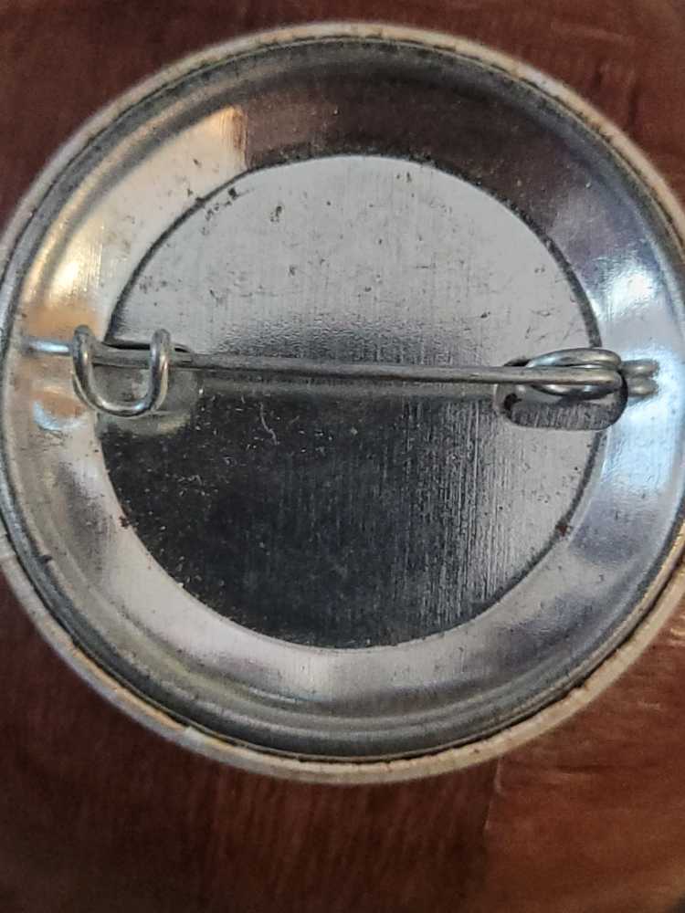 Sapsucker  pin collectible - Main Image 2