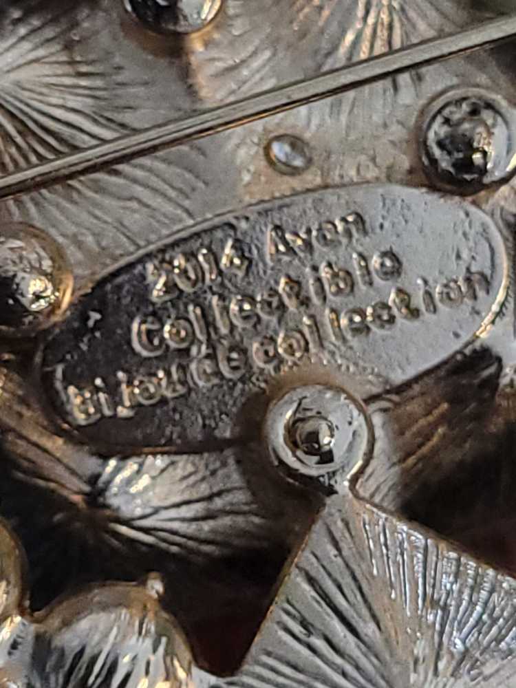 Square Ruby  pin collectible - Main Image 2