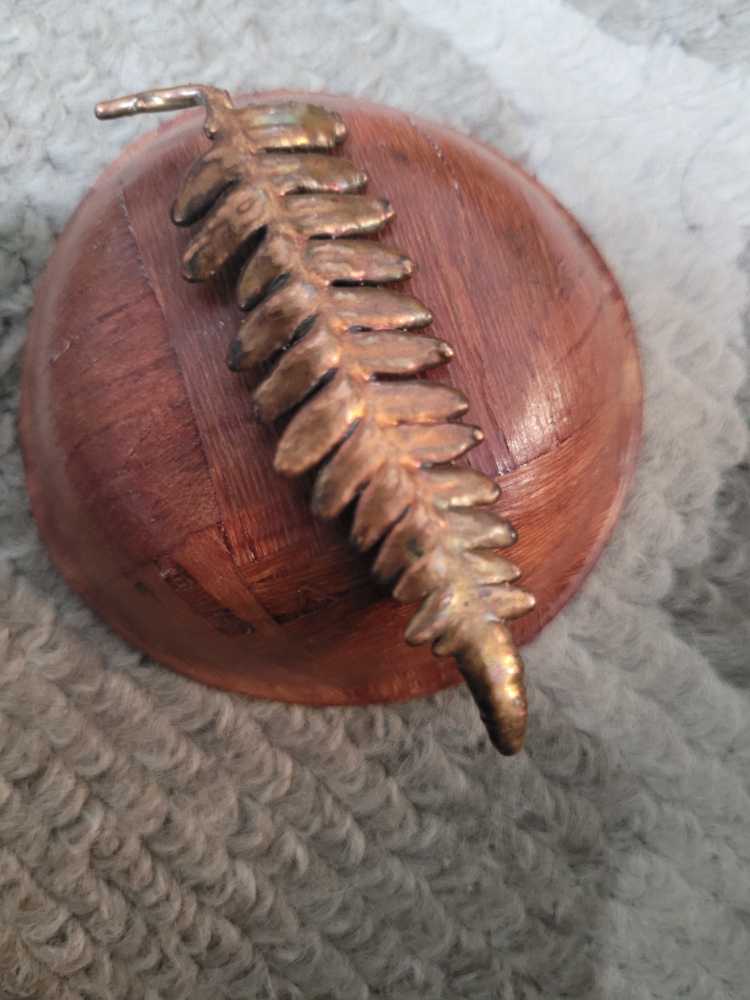 Bronze Leaf  pin collectible - Main Image 2